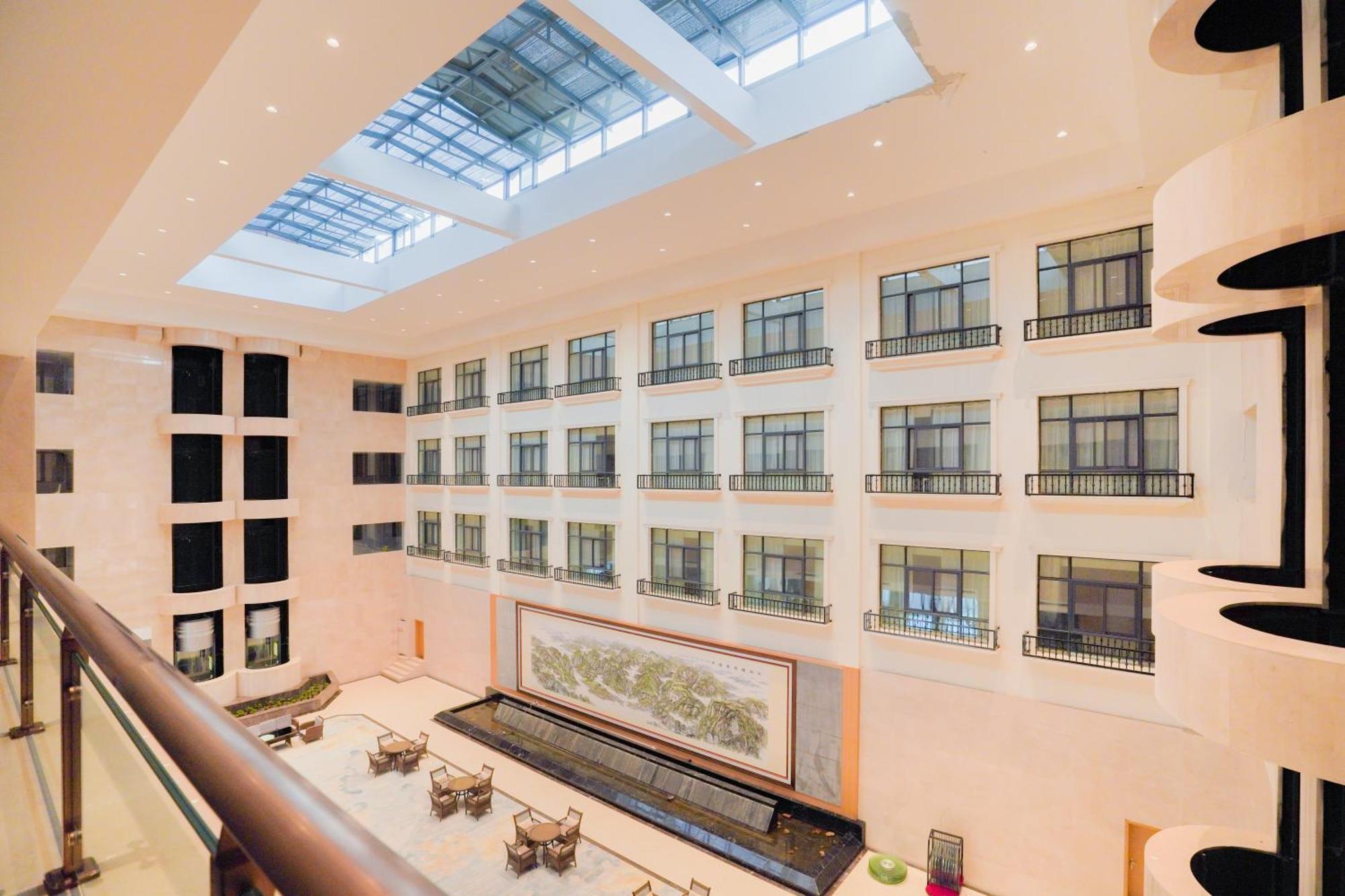 Huashan Xinghe International Hotel 华阴 外观 照片