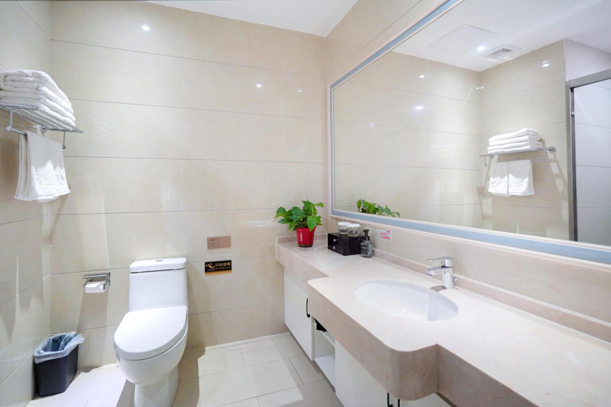 Huashan Xinghe International Hotel 华阴 外观 照片