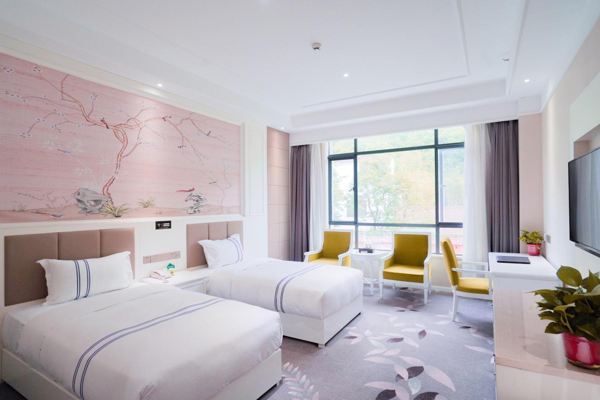 Huashan Xinghe International Hotel 华阴 外观 照片